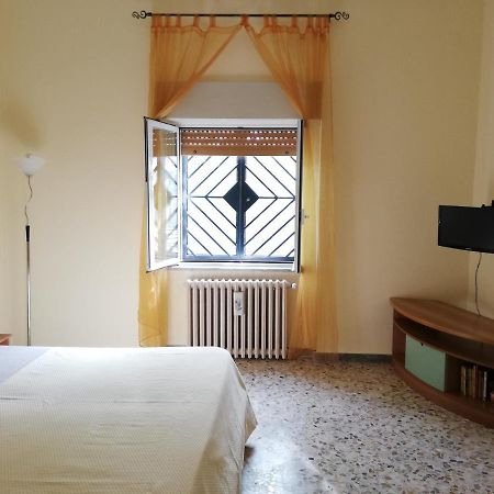 Lucia'S Apartaments Бари Екстериор снимка