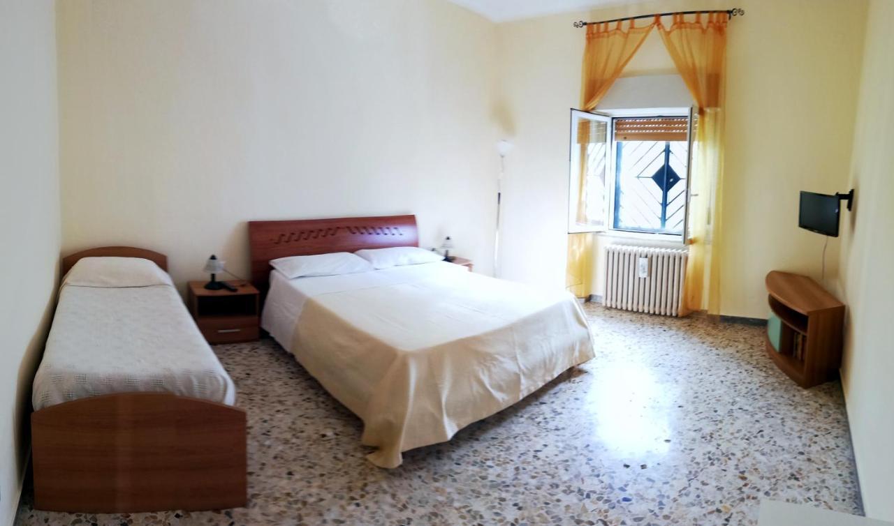 Lucia'S Apartaments Бари Екстериор снимка